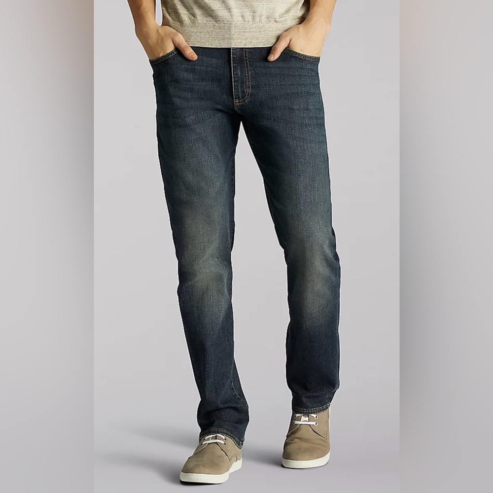Lee Men's Big & Tall Extreme Motion Straight Taper Jeans NWT
